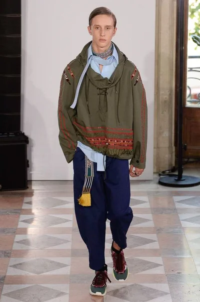 Look 32